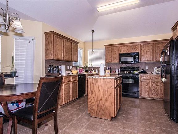 2nd image of 3509 Salt Fork Dr