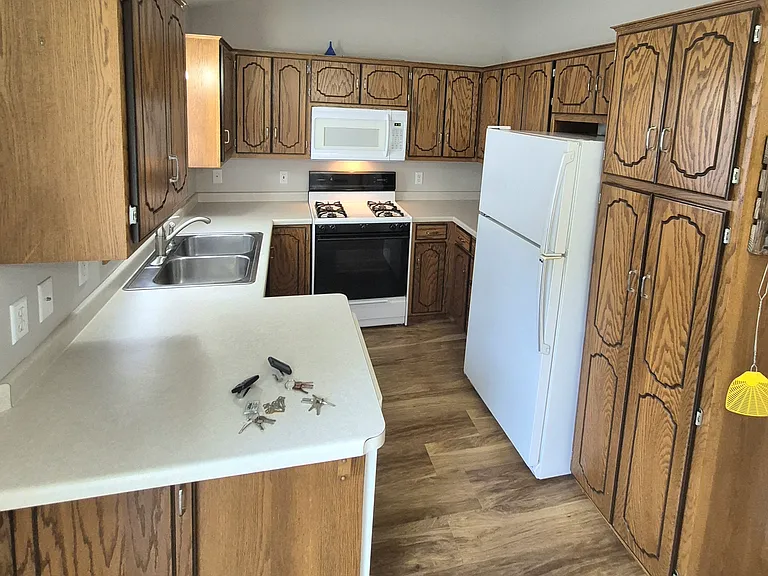 507 Gumtree St NE — Photo 5