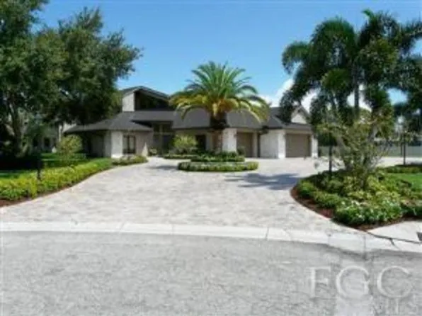 5271 Westminster Dr, Fort Myers, FL 33919