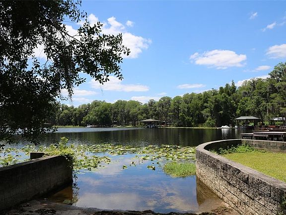 3rd image of 1210 Lake Como Dr