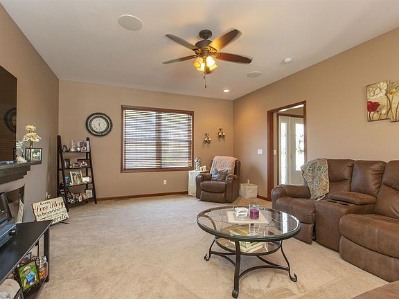 3rd image of 3830 Rockmount Ln