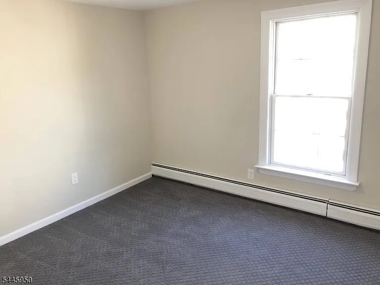 35 Phoenix Ave — Photo 9