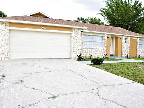 3rd image of 4519 San Sebastian Cir