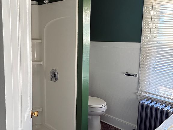 5th image of 201 S Willow St Floor 2