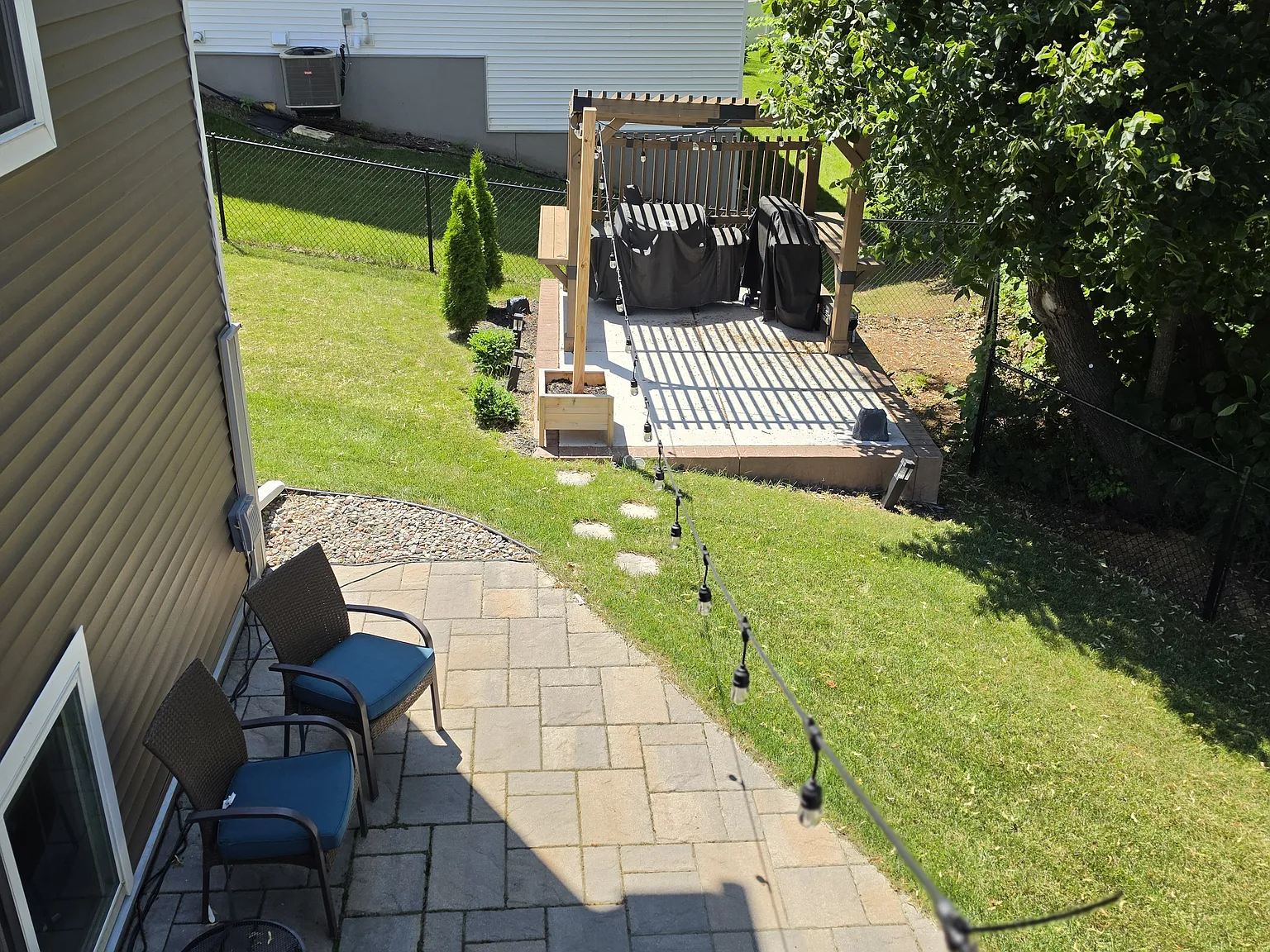 5 bed, 2827 sqft, $4,499 — Photo 3
