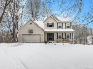 1249 W Coon Lake Rd, Howell, MI 48843