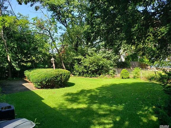 5th image of 72 Elmwood Ave