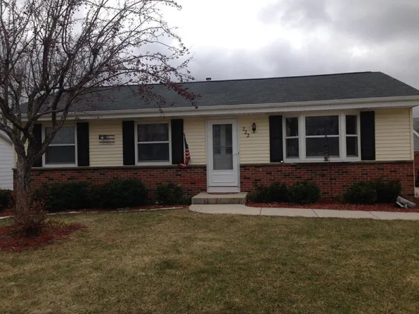722 Lenora Dr, West Bend, WI 53090