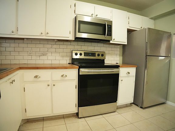 2nd image of 4640 SW Lucerne Lakes Blvd W #508