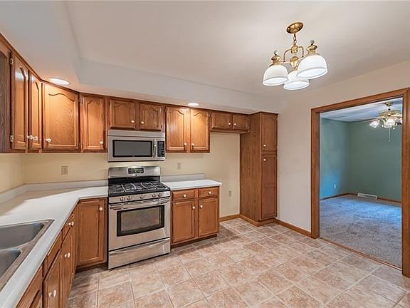 4th image of 236 Limberline Dr