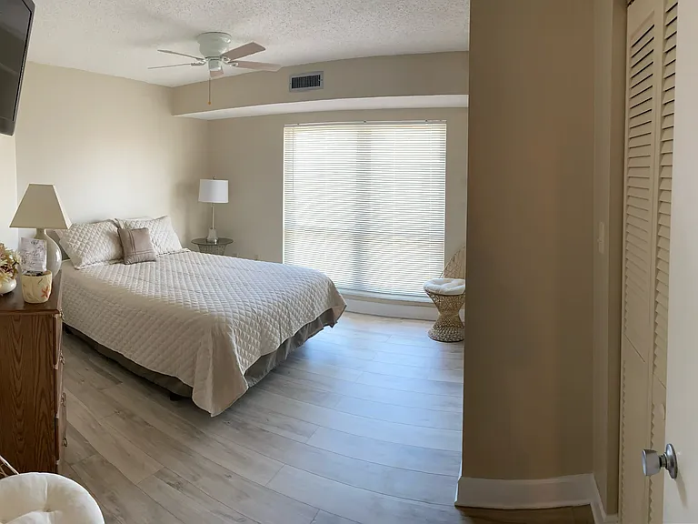Queen Second Bedroom