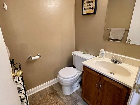 5th image of 23 Hywood Ln