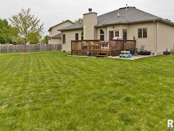 2nd image of 330 Julie Ct