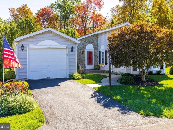 158 Grouse Cir, New Hope, PA 18938