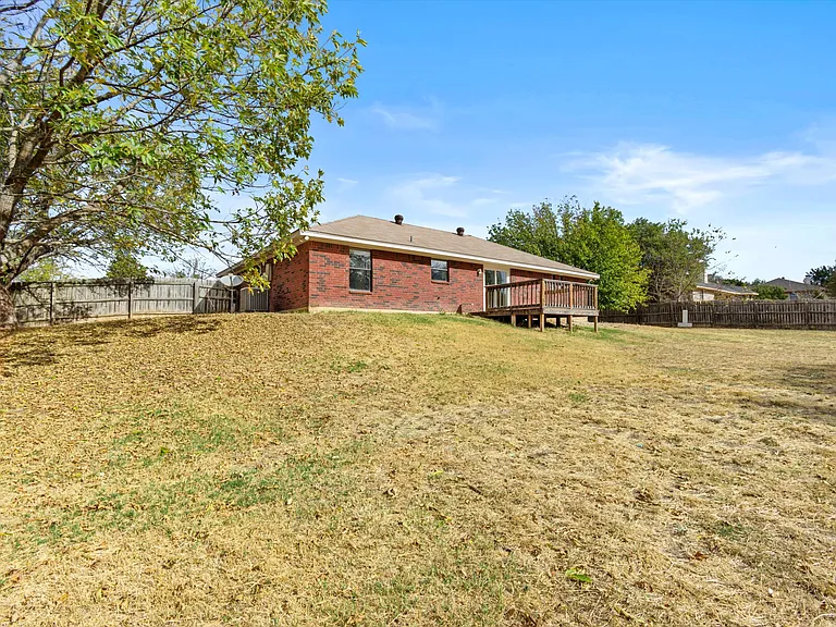 180 County Road 4933 — Photo 23