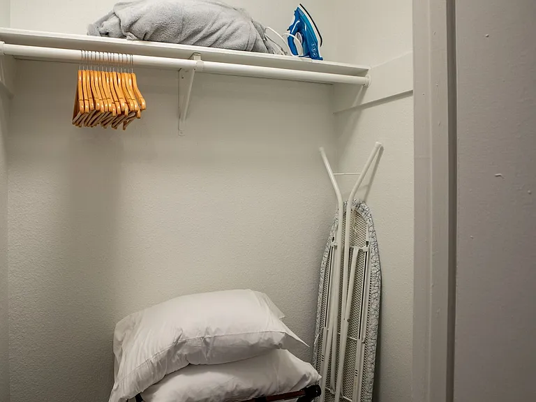 St. Edwards Place Apartments — Photo 19
