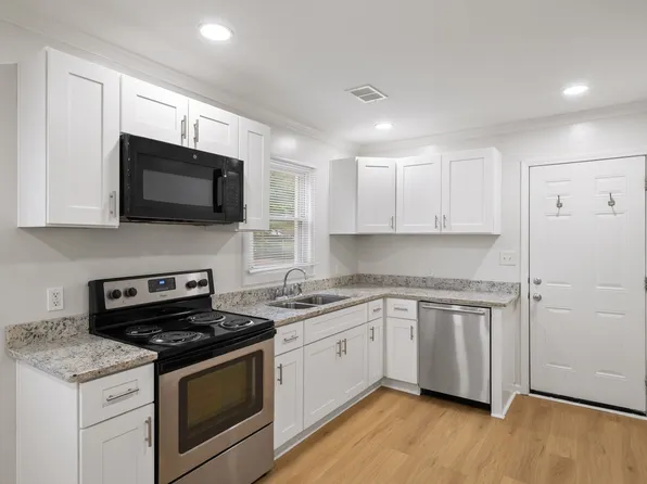 2582 Baker Ridge Dr NW, Atlanta, GA 30318