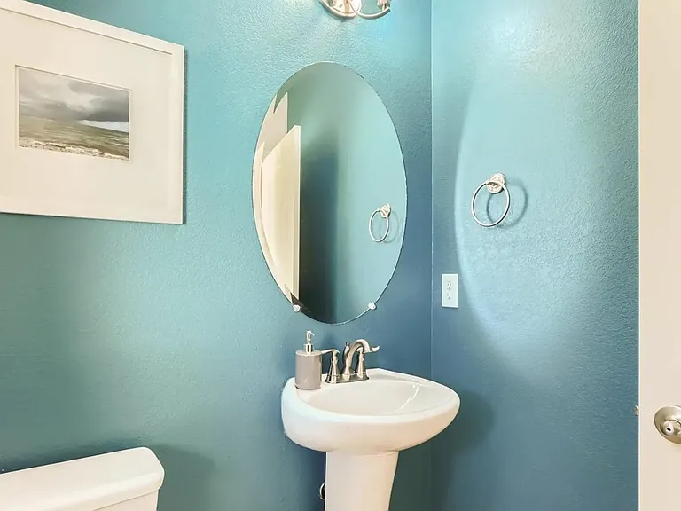 1518 Glacier Ave — Photo 10