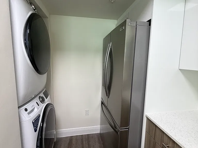 110 SW 13th St #703 — Photo 2