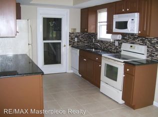 1661 SE Grapeland Ave, Port Saint Lucie, FL 34952