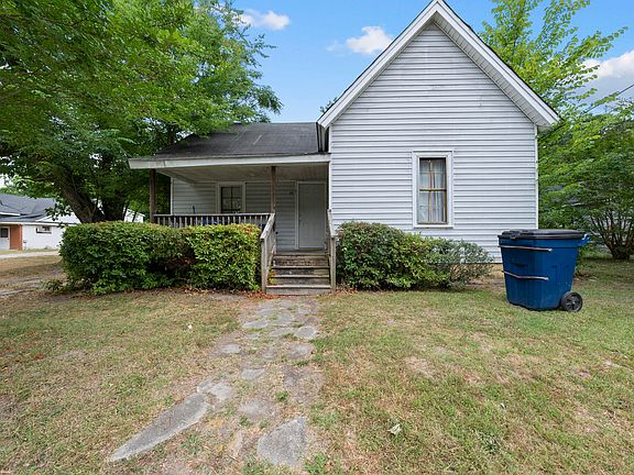 2nd image of 915 Blount St