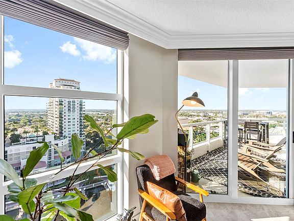 4th image of 401 SW 4th Avenue #1706