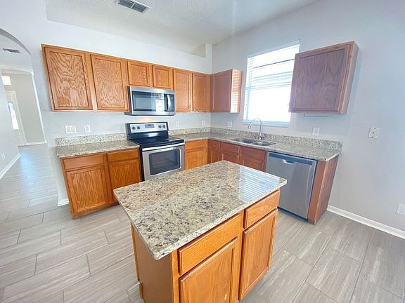 3rd image of 1737 Lalique Ln