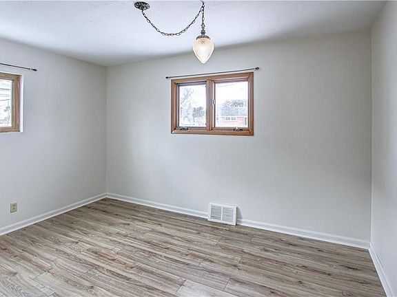 5th image of 5389 W 149th St