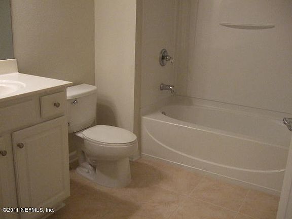 5th image of 7002 Roundleaf Dr #7002