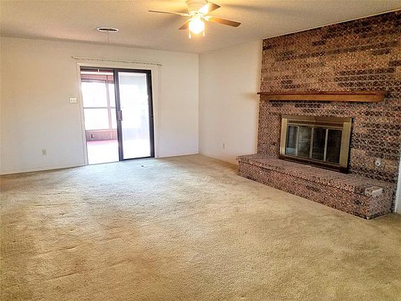 4th image of 4542 Bruce Dr