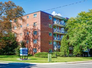 468 Lorne St, Burlington, ON L7R 2T4