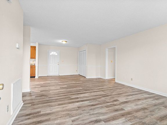 5th image of 3370 Mallard Dr
