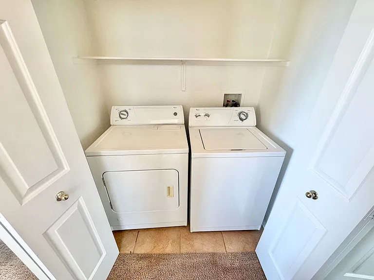 10424 Palm Village St — Photo 7