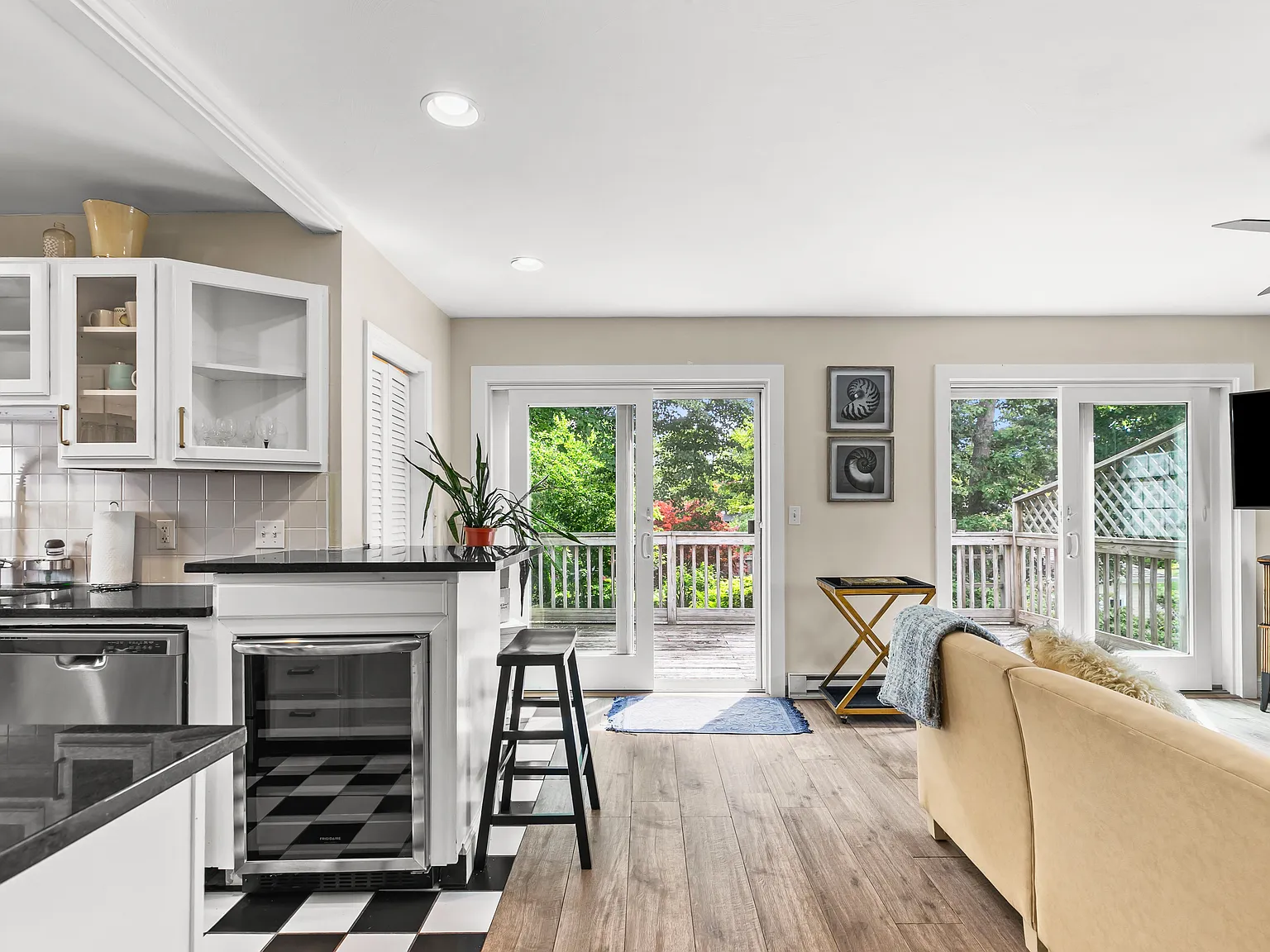 2 bed, 920 sqft, $2,850 — Photo 3