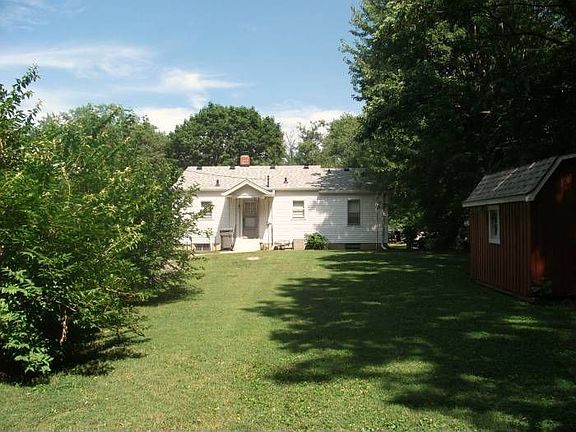 3rd image of 5064 Manker St