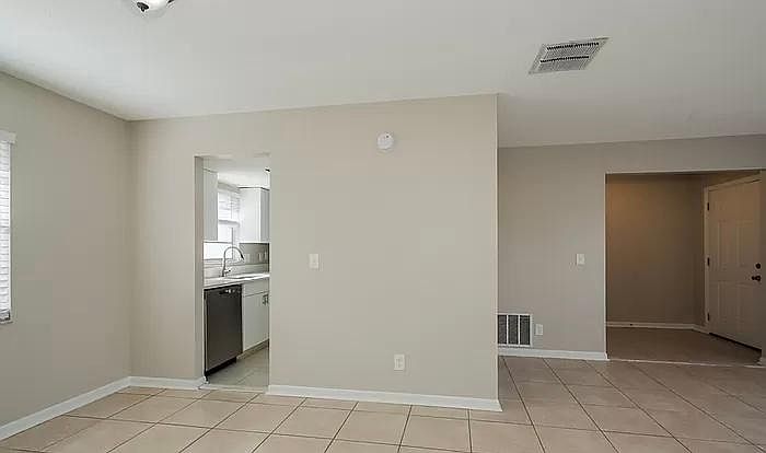 1st image of 82100 Old English Dr