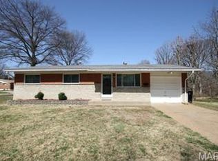 2901 Oledel Rd, Saint Louis, MO 63125