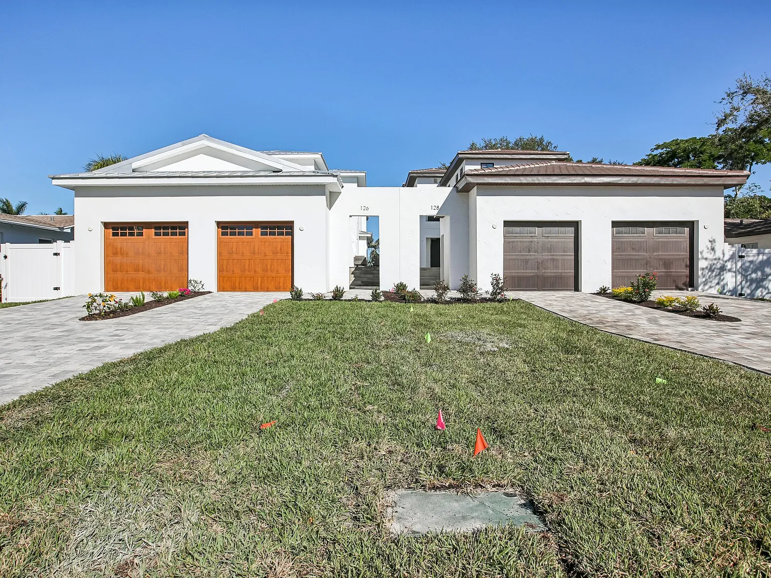 4 bed, 3.5 bath, 3850 sqft, $12,500 — Photo 1