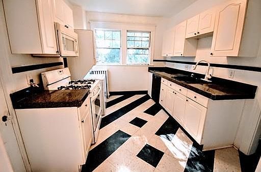 2nd image of 237 Chestnut Hill Ave