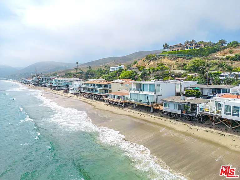25154 Malibu Rd #4 — Photo 3