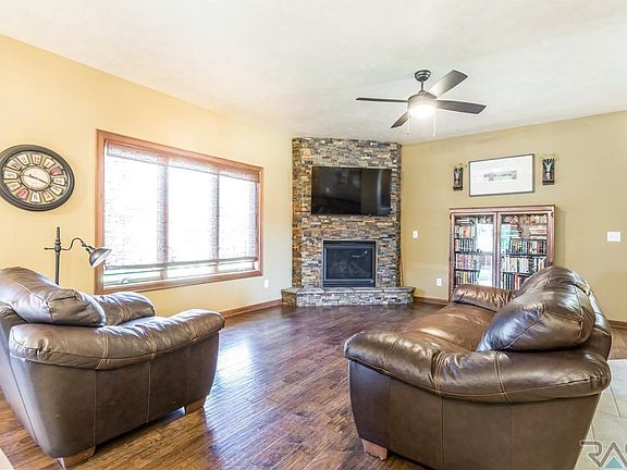 4th image of 3164 W Auburn Hills Ct