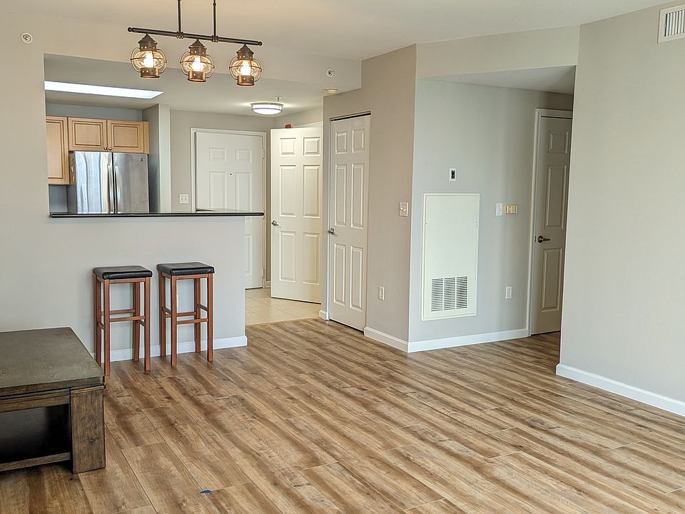 1st image of 2726 Gallows Rd APT 902