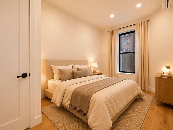 4th image of 49 W 55th St #5AA