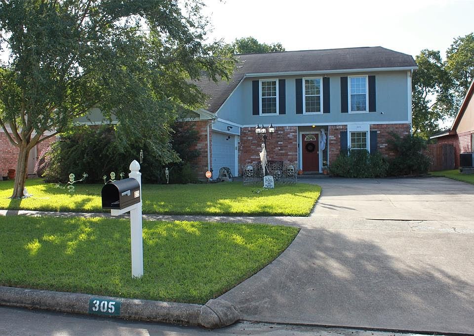 1st image of 305 Bull Run Dr