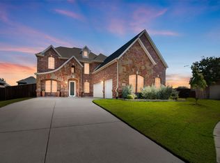 15808 Badger Creek Ln, Fort Worth, TX 76177