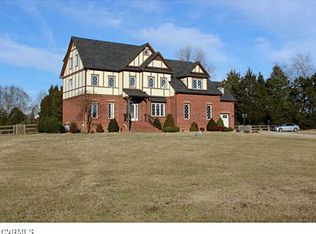 12600 Pin Oak Estates Dr, Glen Allen, VA 23059