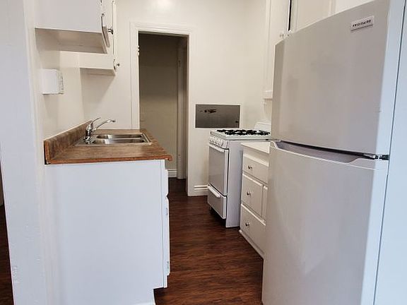 4th image of 849 S Gramercy Dr #110