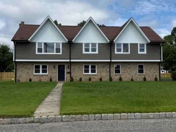 41 Baker St, Mine Hill, NJ 07803