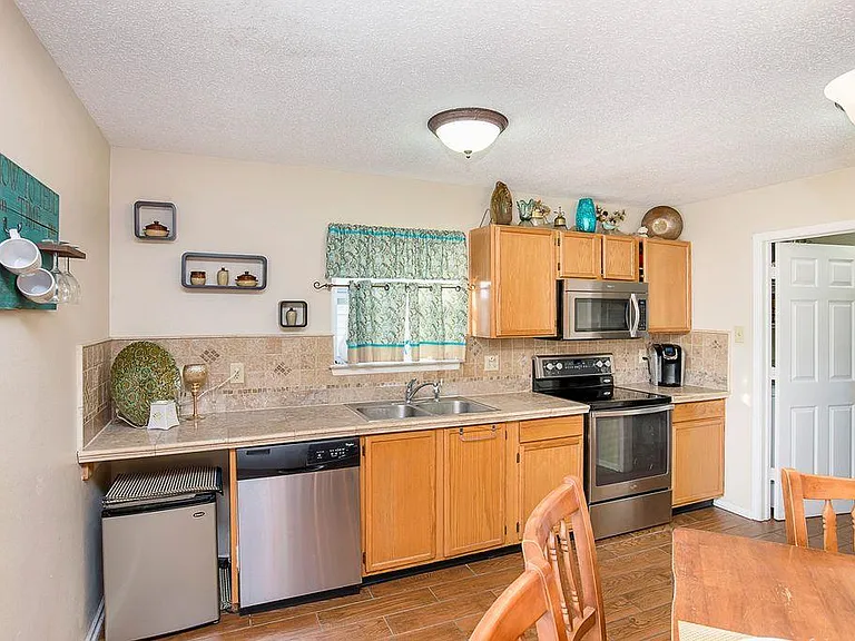 14726 Fawn Hollow Ln — Photo 18