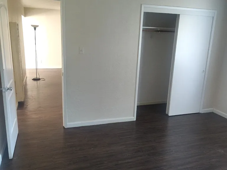 2125 North Ave #2 — Photo 4